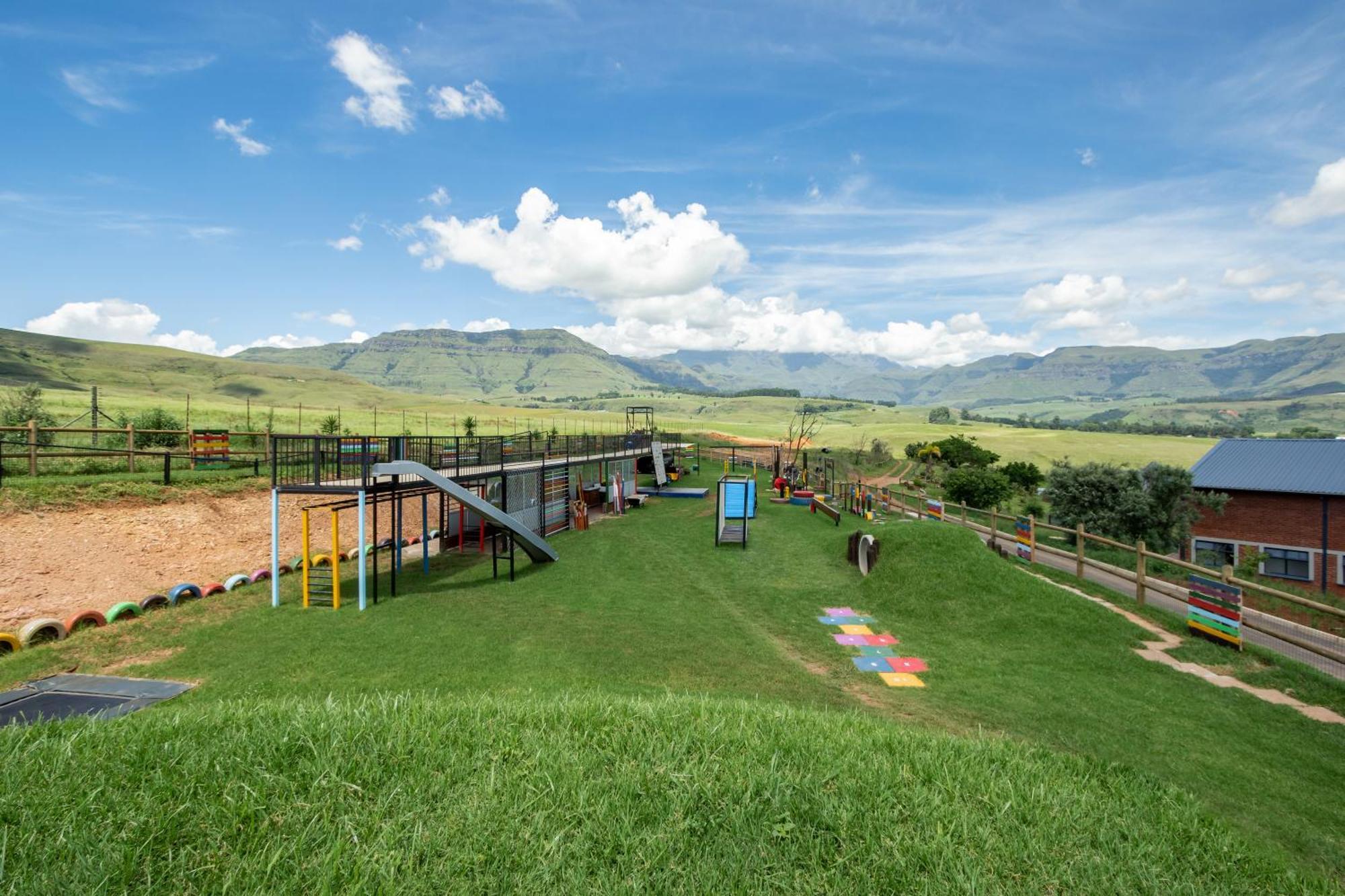 Dragonview Lodge Champagne Valley Εξωτερικό φωτογραφία