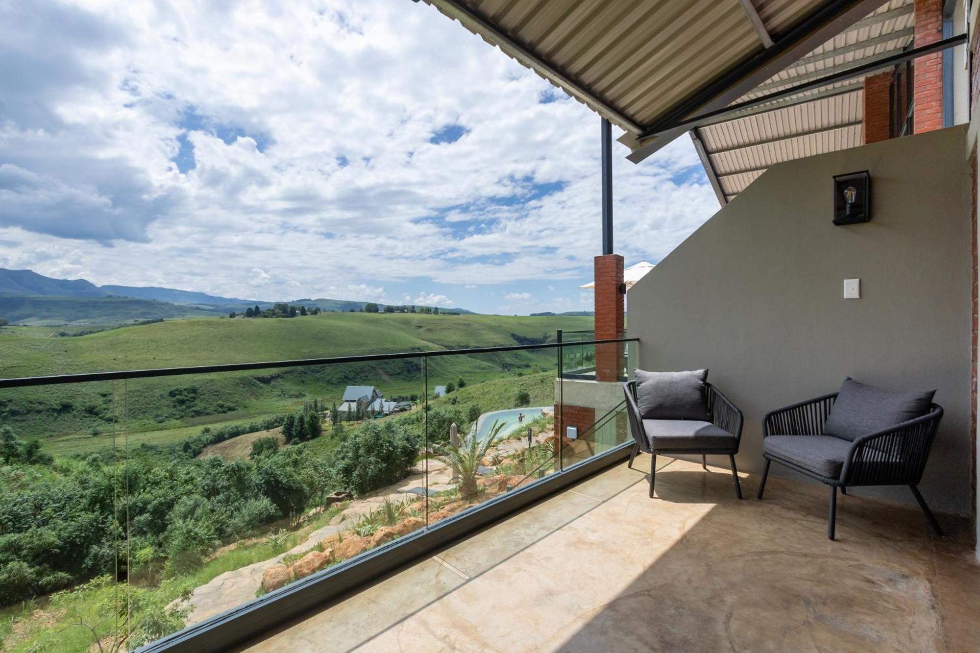 Dragonview Lodge Champagne Valley Εξωτερικό φωτογραφία