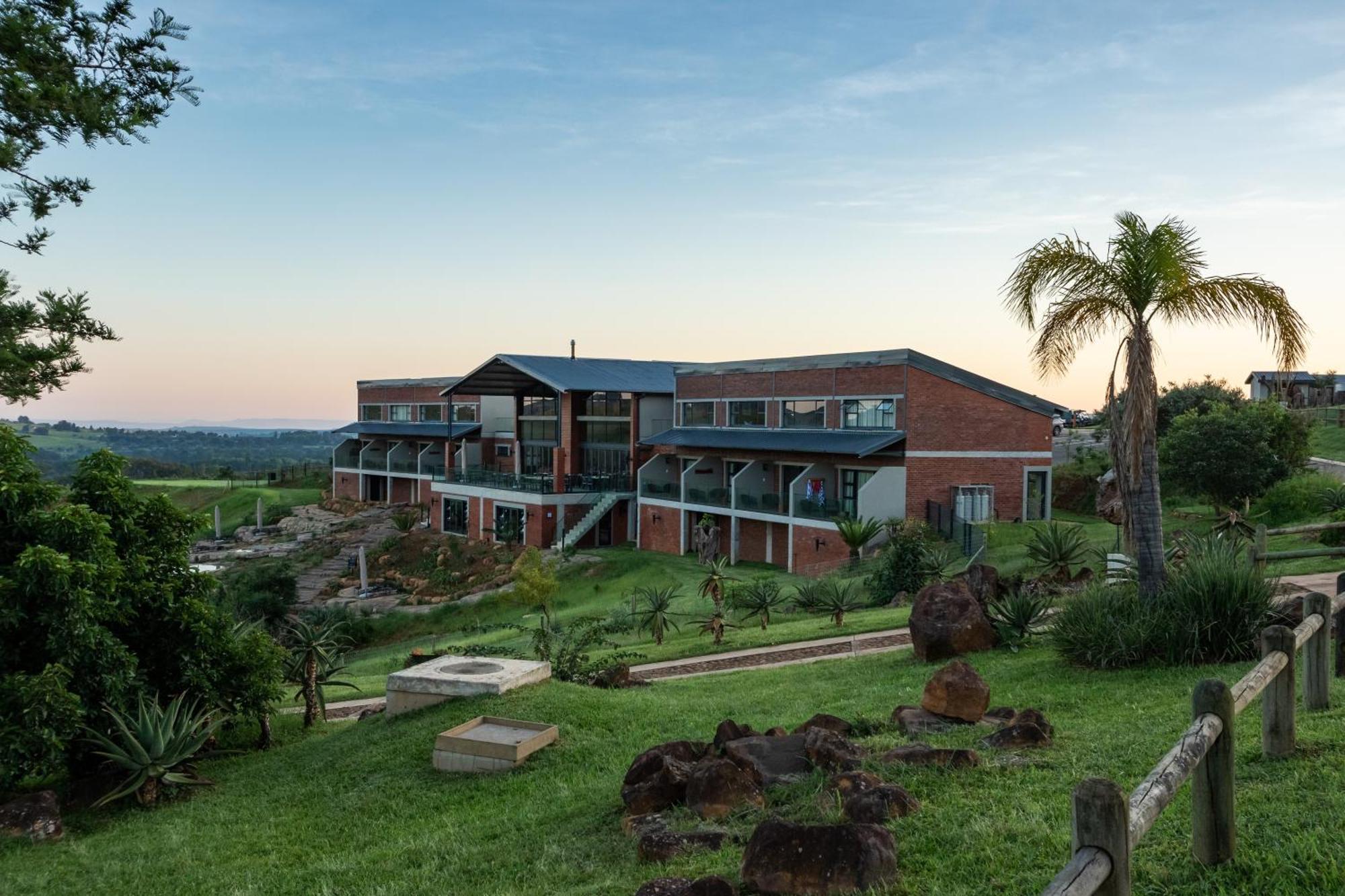 Dragonview Lodge Champagne Valley Εξωτερικό φωτογραφία